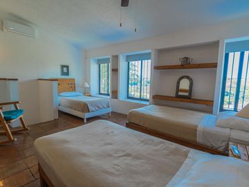 Casa en venta en Fracc. Colinas de Santa Fe, en Xochitepec, Morelos