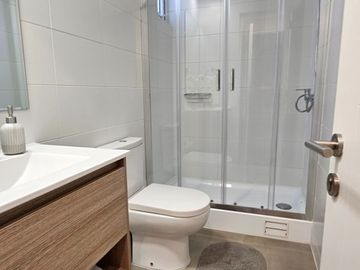 VENDE AMPLIA CASA (15) EN CHIGUAYANTE. (NUEVA)