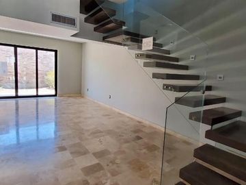 CASA EN VENTA EN ALTOZANO, GOMEZ PALACIO, DURANGO.