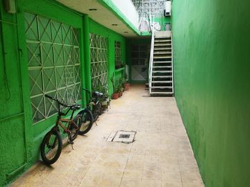 Casa con 6 departamentos en la Nueva Atzacoalco, GAM