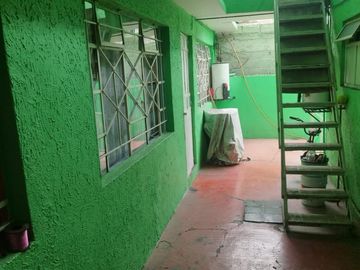 Casa con 6 departamentos en la Nueva Atzacoalco, GAM