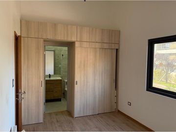 Tu Sueño en Vitacura: Casa 100% remodelada