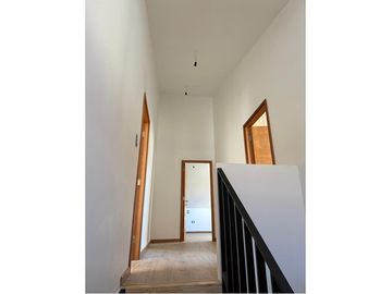 Tu Sueño en Vitacura: Casa 100% remodelada