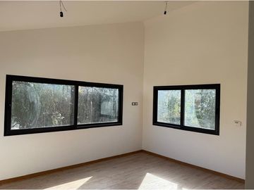 Tu Sueño en Vitacura: Casa 100% remodelada