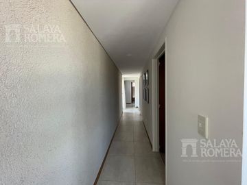 Departamento  en venta en Olivos, piso alto 4 ambientes