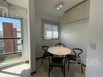 Departamento  en venta en Olivos, piso alto 4 ambientes