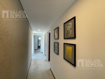 Departamento  en venta en Olivos, piso alto 4 ambientes