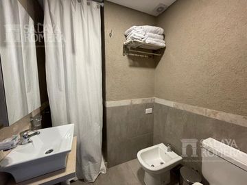 Departamento  en venta en Olivos, piso alto 4 ambientes