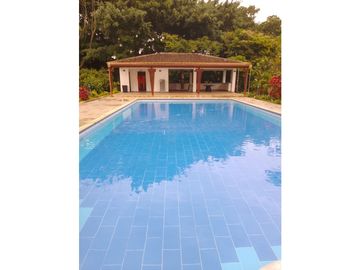 Finca en venta en parcelación cerrada - Santa Elena El Cerrito Valle