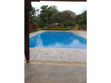 Finca en venta en parcelación cerrada - Santa Elena El Cerrito Valle