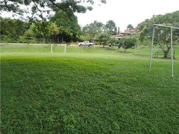 Finca en venta en parcelación cerrada - Santa Elena El Cerrito Valle