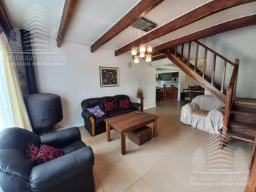 Hermoso Chalet   Cabaña en lote de 500m2, a metros del mar!!  Nueva Atlantis.