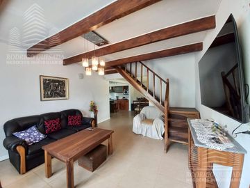 Hermoso Chalet   Cabaña en lote de 500m2, a metros del mar!!  Nueva Atlantis.