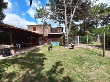 Hermoso Chalet   Cabaña en lote de 500m2, a metros del mar!!  Nueva Atlantis.