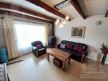 Hermoso Chalet   Cabaña en lote de 500m2, a metros del mar!!  Nueva Atlantis.