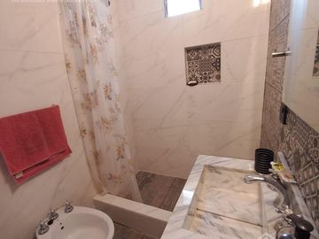 Hermoso Chalet   Cabaña en lote de 500m2, a metros del mar!!  Nueva Atlantis.