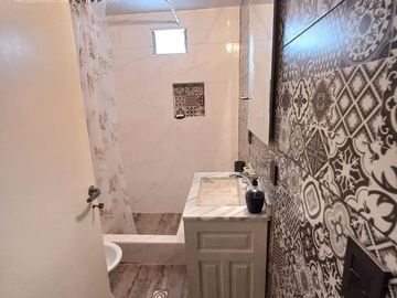 Hermoso Chalet   Cabaña en lote de 500m2, a metros del mar!!  Nueva Atlantis.