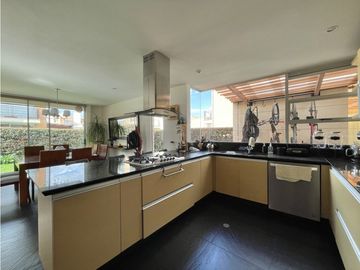 Linda casa en Chia, Condominio La Esperanza con piscina
