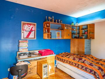 Casa de 5 Ambientes con parque y pileta. Villa Urquiza
