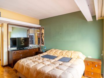 Casa de 5 Ambientes con parque y pileta. Villa Urquiza