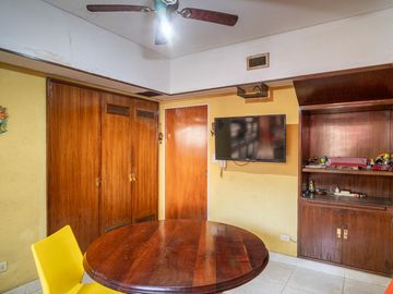 Casa de 5 Ambientes con parque y pileta. Villa Urquiza