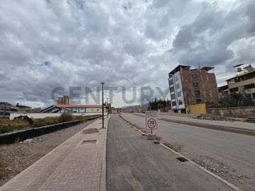 TERRENO EN VENTA A PIE DE AV PRINCIPAL (VIA EXPRESA)