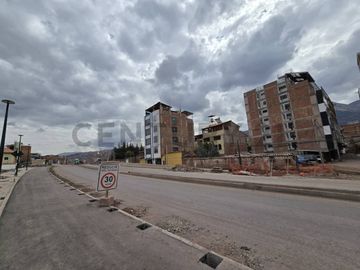 TERRENO EN VENTA A PIE DE AV PRINCIPAL (VIA EXPRESA)
