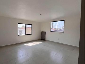 CASA EN VENTA COL. UNIDAD NACIONAL CD MADERO,TAMP