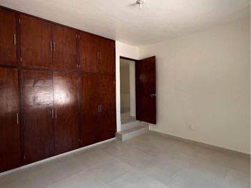 CASA EN VENTA COL. UNIDAD NACIONAL CD MADERO,TAMP