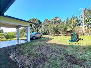 VENDO CASA TRES HABITACIONES Y EN LOTE DE MIL METROS BUGABA