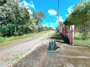 VENDO CASA TRES HABITACIONES Y EN LOTE DE MIL METROS BUGABA