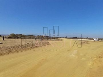 Parcela en Venta en Condominio Agua Dulce, cercano a Huentelauquen.