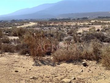 Terreno Construccion  en Venta en Condominio Agua Dulce, cercano a Huentelauquen.