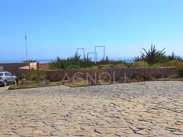 Terreno Construccion  en Venta en Condominio Agua Dulce, cercano a Huentelauquen.