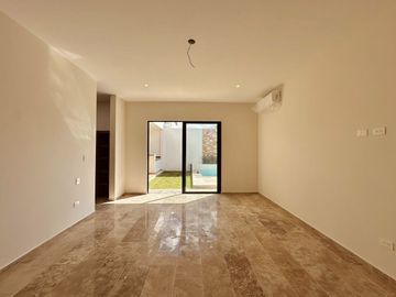 CASA VENTA MÉRIDA, DIVINA, UNA PLANTA, SUPER EQUIPADA, 4 RECÁMARAS, PRANA DZITYÁ