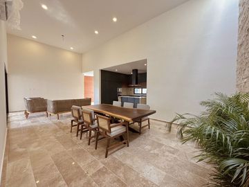CASA VENTA MÉRIDA, DIVINA, UNA PLANTA, SUPER EQUIPADA, 4 RECÁMARAS, PRANA DZITYÁ