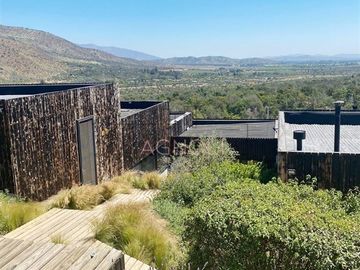 Casa en Venta en CONDOMINIO ALTOS DE OLMUE