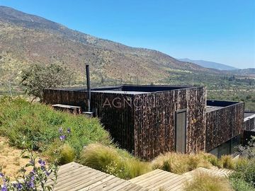 Casa en Venta en CONDOMINIO ALTOS DE OLMUE