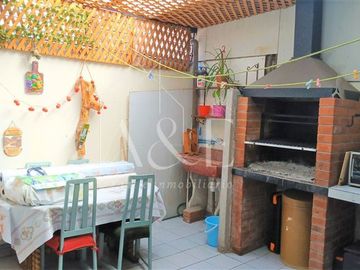Casa en Venta en Entre Av. José Joaquín Pérez con Av. La Estrella