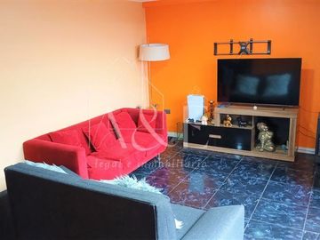 Casa en Venta en Entre Av. José Joaquín Pérez con Av. La Estrella