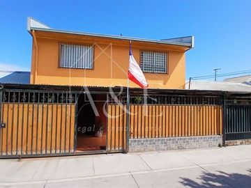 Casa en Venta en Entre Av. José Joaquín Pérez con Av. La Estrella