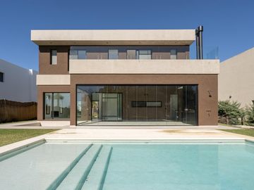 VENTA, CASA A ESTRENAR, GREENVILLE POLO & RESORT