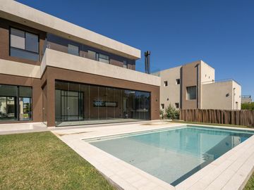 VENTA, CASA A ESTRENAR, GREENVILLE POLO & RESORT
