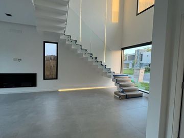 VENTA, CASA A ESTRENAR, GREENVILLE POLO & RESORT