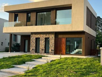 VENTA, CASA A ESTRENAR, GREENVILLE POLO & RESORT