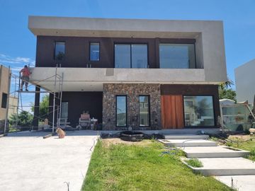 VENTA, CASA A ESTRENAR, GREENVILLE POLO & RESORT