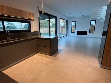VENTA, CASA A ESTRENAR, GREENVILLE POLO & RESORT