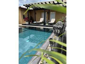Venta de Hermosa Casa Campestre La Tebaida