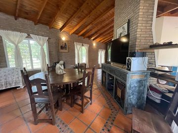 Casa en Venta Club de Campo los Quinchos - APTO CREDITO
