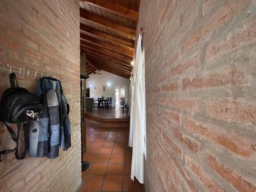 Casa en Venta Club de Campo los Quinchos - APTO CREDITO